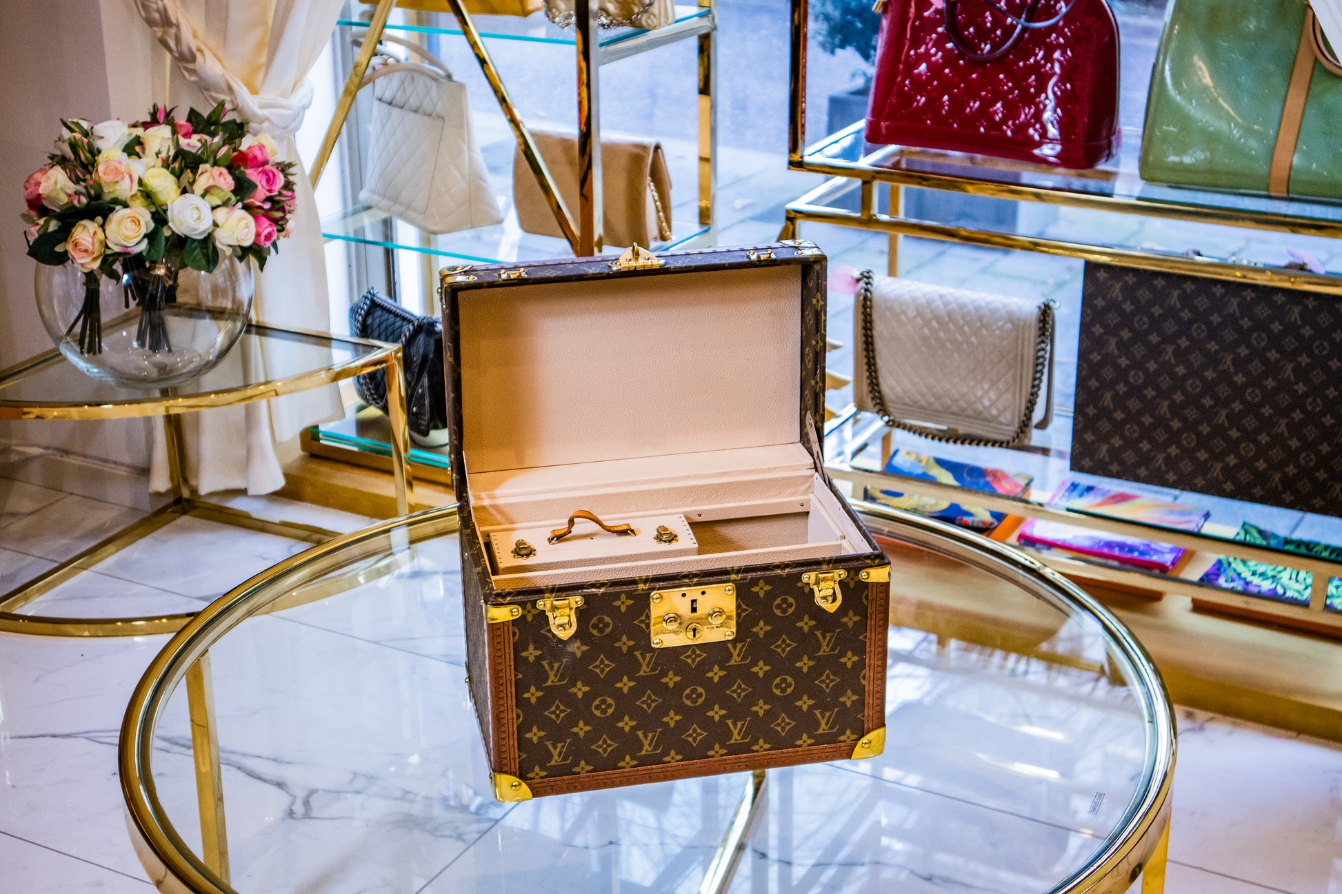 LOUIS VUITTON  BOX PHARMACIE TRAVEL CASE IN